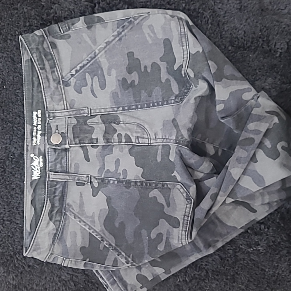 Camo Jeans - Picture 3 of 4